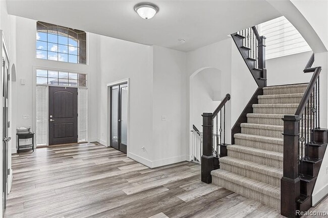 Building Photo - 55135 Hanford Ct