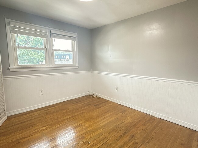 Building Photo - 49 Maiden Ln