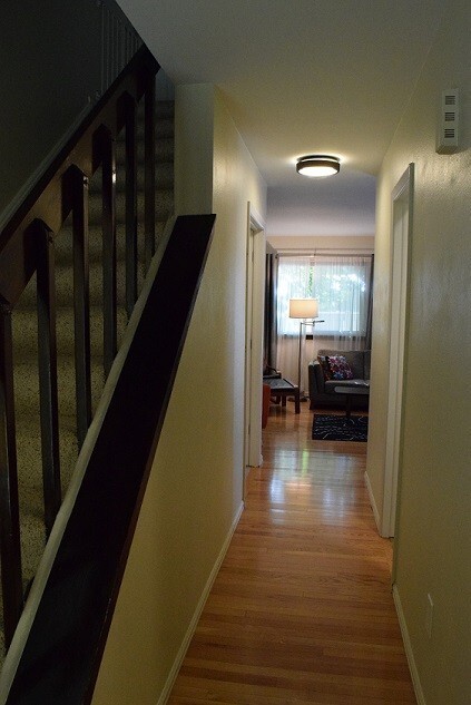 Building Photo - 3B/2.5B Updated Lafayette End-Unit Townhou...