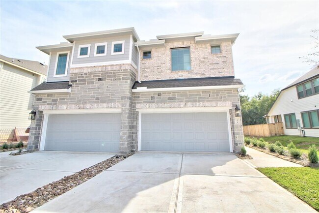 Foto del edificio - 544 Pine Dr