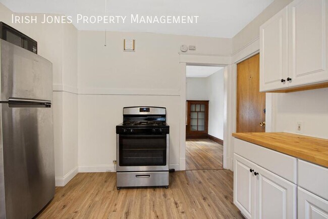 Building Photo - 362 Colvin Ave