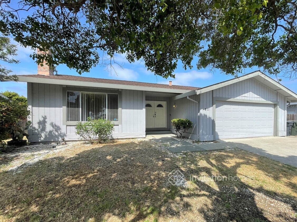 Primary Photo - 411 Marina Blvd