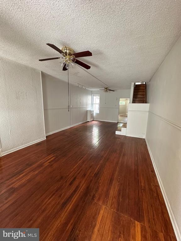 Foto del edificio - 135 W Courtland St
