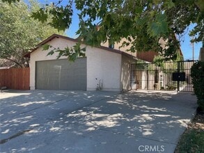 Building Photo - 324 E Ave Q7