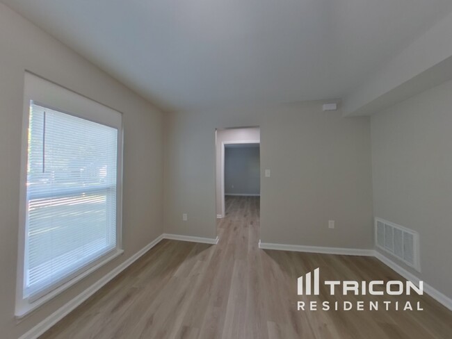 Foto del edificio - 8134 Sheringham Way
