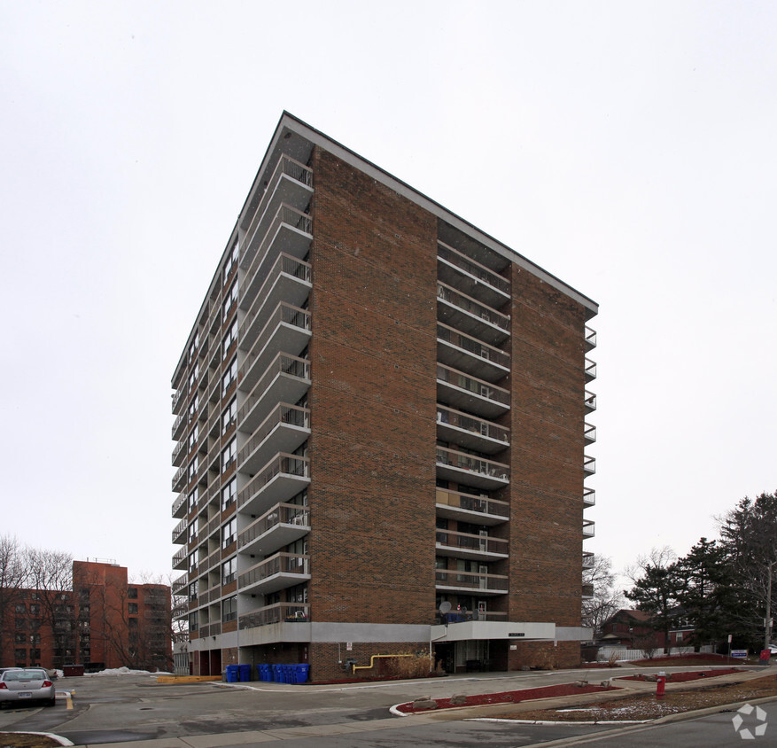 Photo du bâtiment - Maple Avenue