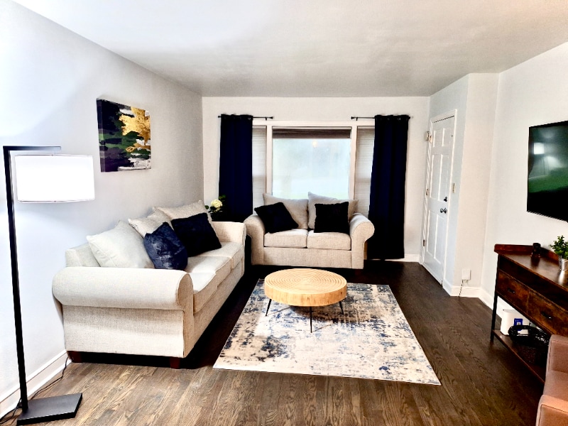 Foto principal - 545 Elm Grove Rd