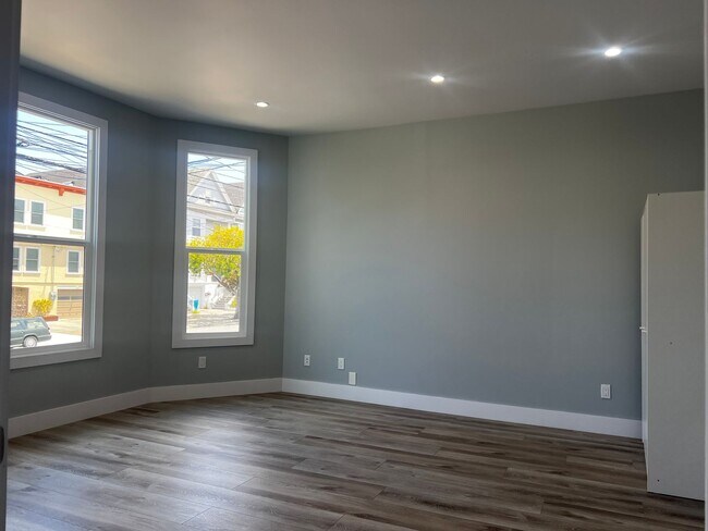 Foto del edificio - 659-661-661 2nd Ave