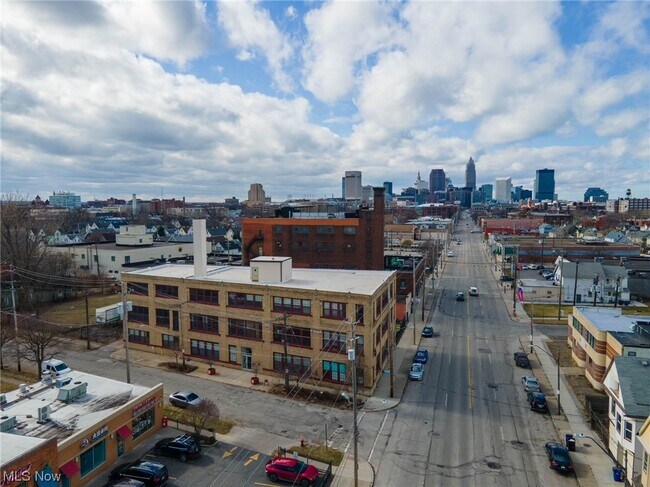 Foto del edificio - 3608 Payne Ave