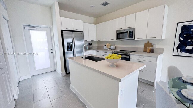 Foto del edificio - 8167 NW 41st St