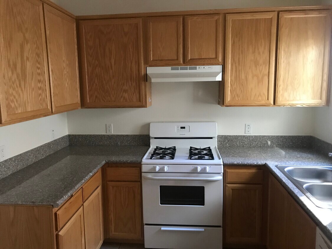 Foto principal - 15643 Wyandotte St