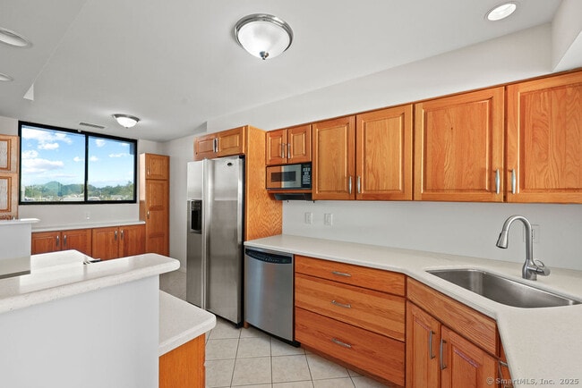 Foto del edificio - 100 Seaview Ave