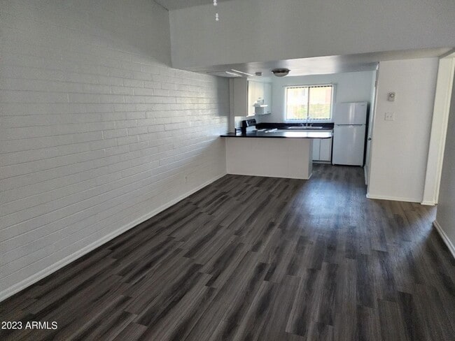 Foto del edificio - 4301 N 24th St