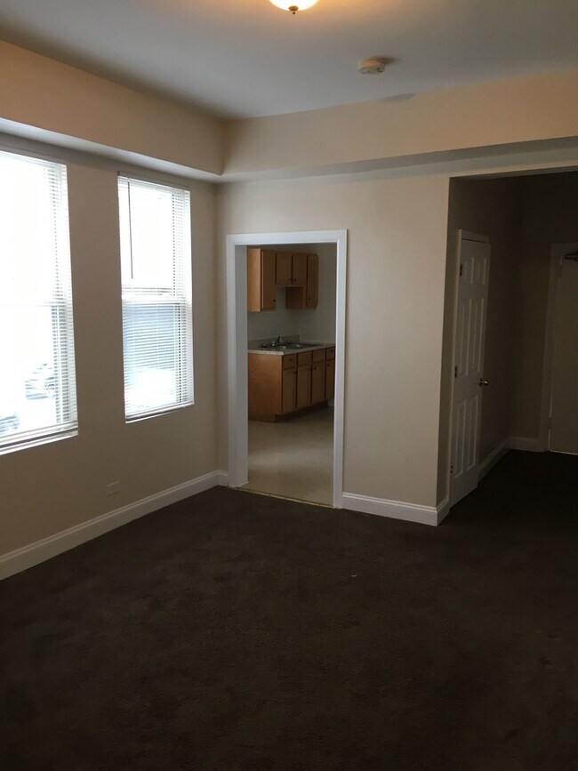 Foto del edificio - 1700 Sheridan Rd