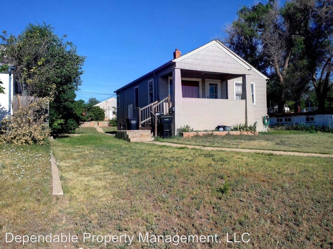 Primary Photo - 2121 5th Ave