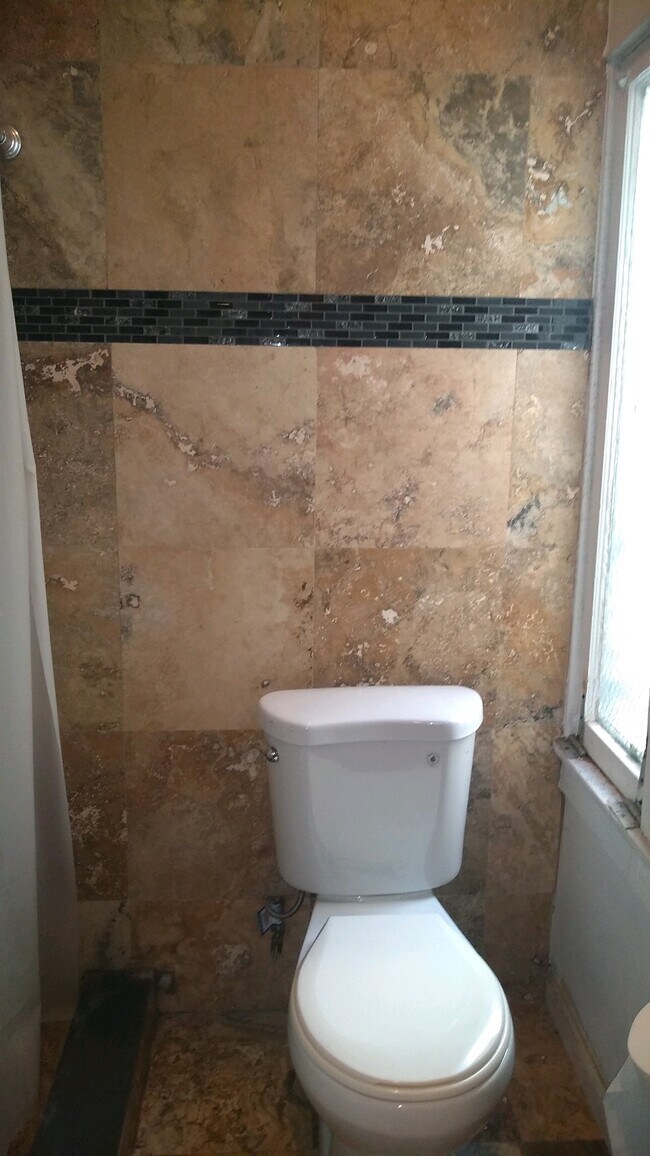 Foto del edificio - 5347 Monroe St