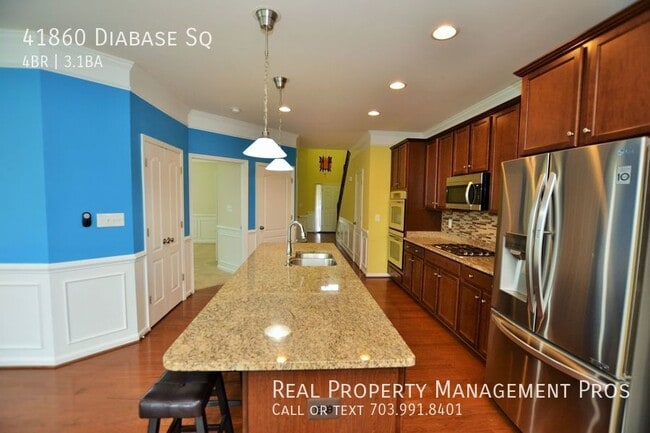 Foto del edificio - 41860 Diabase Square