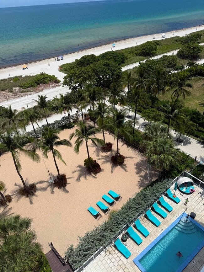 Foto del edificio - 9201 Collins Ave
