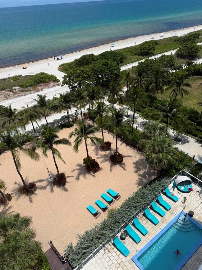 Building Photo - 9201 Collins Ave