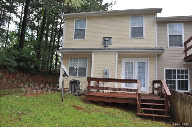 Building Photo - 127 Pineridge Dr