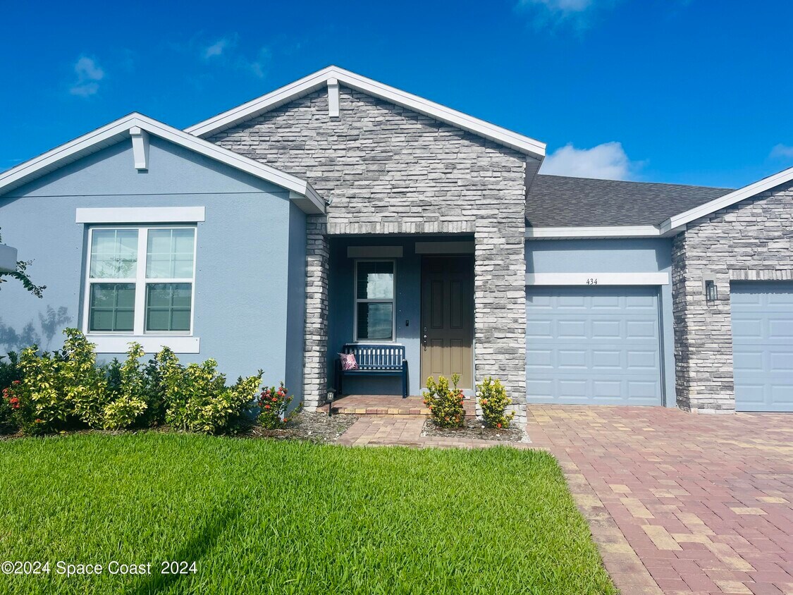 Primary Photo - 434 Loymer Cir