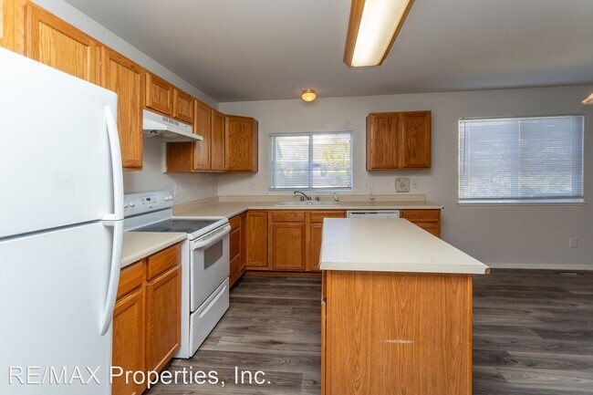 Foto del edificio - 4 br, 3.5 bath House - 2146 Sage Grouse Lane