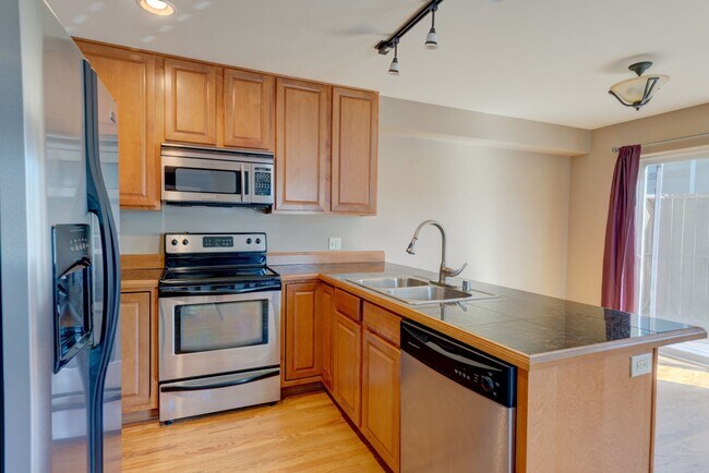 Foto del edificio - 563 NE Kettle St