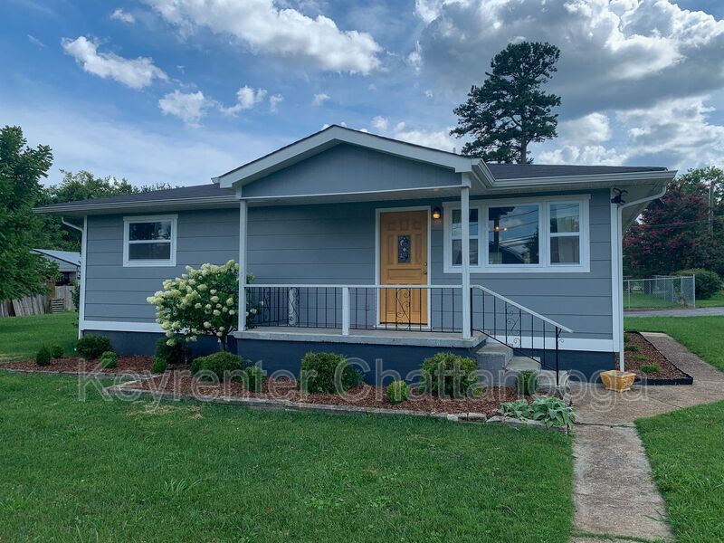 Primary Photo - 3414 Kellys Ferry Rd