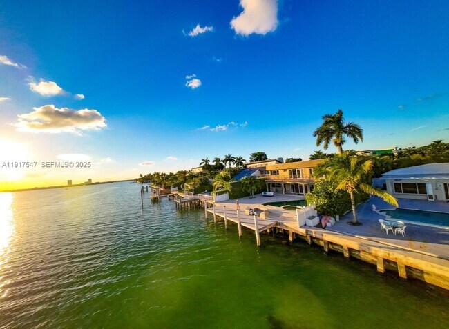 Foto del edificio - 1500 S Treasure Dr