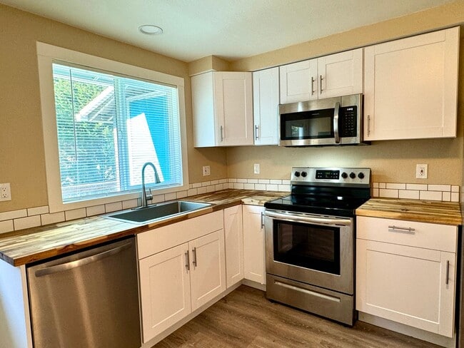 Photo - 78X Four Plex Apartment