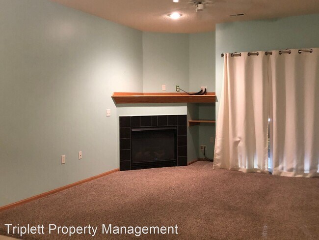 Foto del edificio - 3 br, 2 bath House - 1110 NE 6th Lane #G5