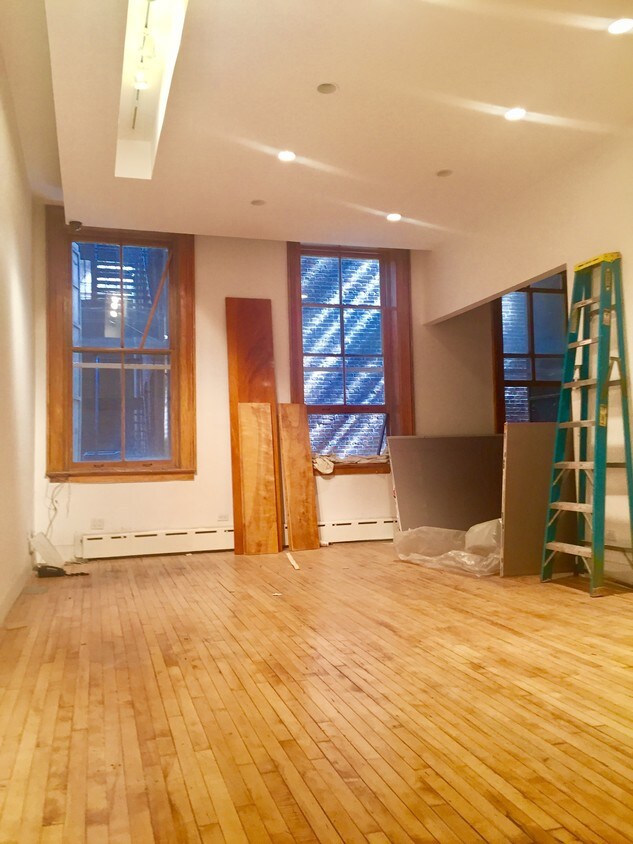 Primary Photo - 147 Spring St