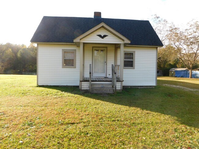 Building Photo - 1366 Old Mt Olive Hwy