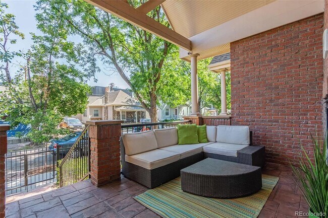 Foto del edificio - Exquisite Denver Highlands Fourplex