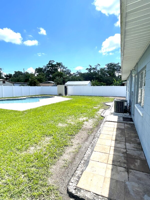Foto del edificio - 1515 Sawyerwood Ave