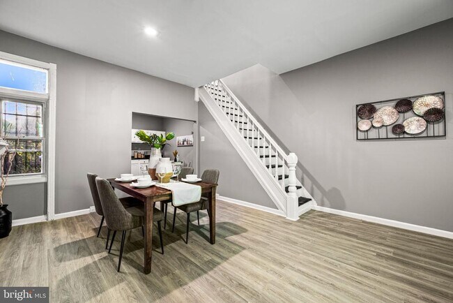 Foto del edificio - 2427 N Hollywood St