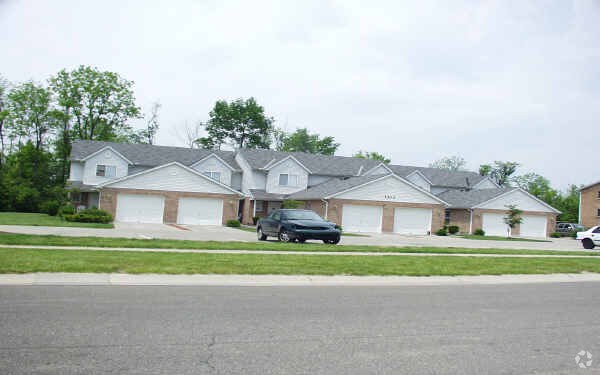 Building Photo - 5405 Camelot Dr