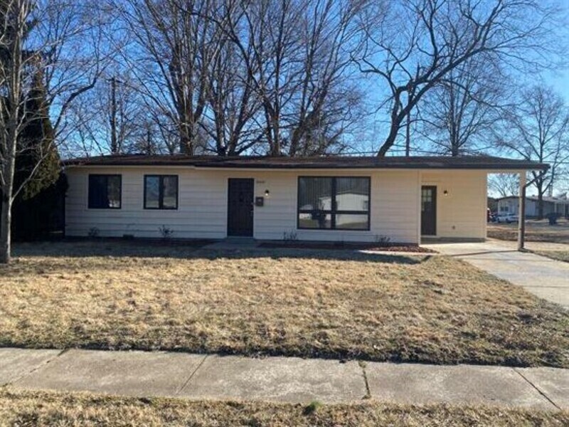 1600 Kay Dr, Florissant, MO 63031 House for Rent in Florissant, MO