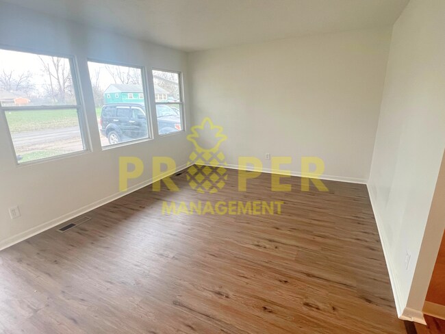 Foto del edificio - 3 bedrooms 1 bathrooms house for rent