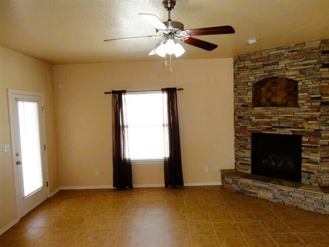 Foto del edificio - Fabulous Single Level Eastside Home With R...