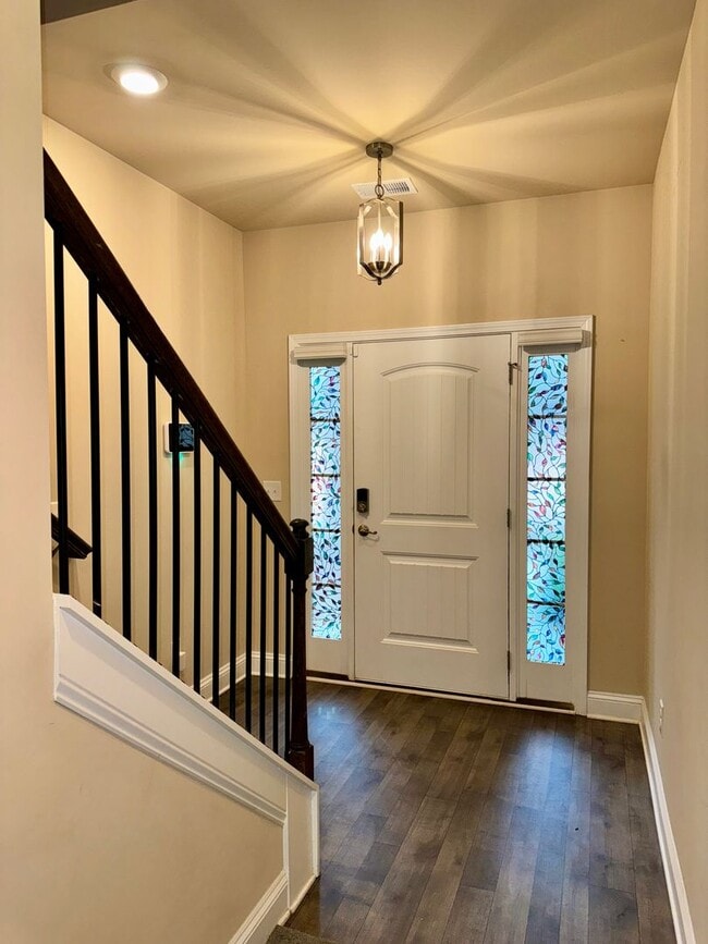 Foto del edificio - Almost New 4 Bed/2.5 Bath Home in Lovejoy!