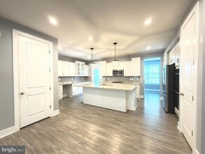 Building Photo - 2512 Buckthorn Dr