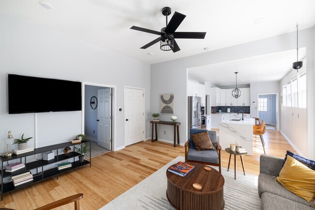 Foto del edificio - 1121 Laurel St