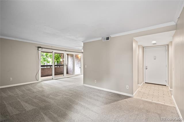 Foto del edificio - 6410 S Dayton St