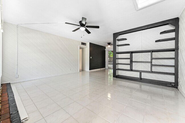 Foto del edificio - 713 NE 17th Terrace