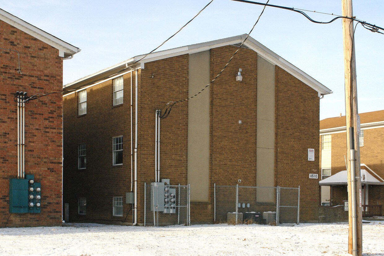 Building Photo - 6504 Hackel Dr