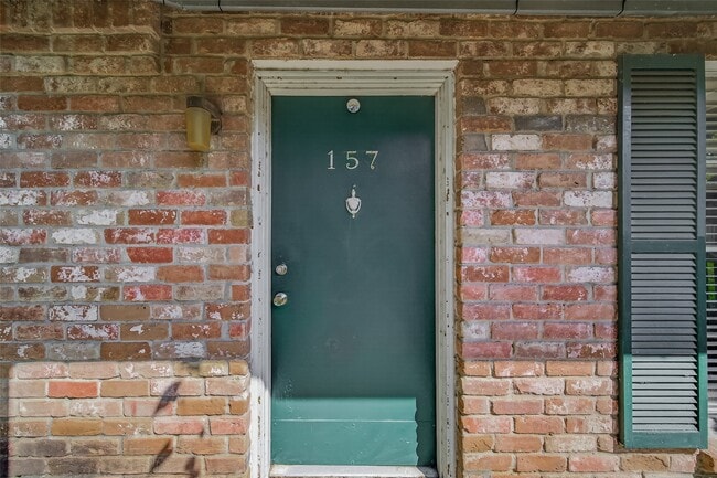 Building Photo - 8931 Gaylord Dr