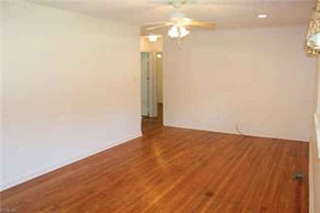 Building Photo - OPEN HOUSE Saturday January 6th 10am - 11a...