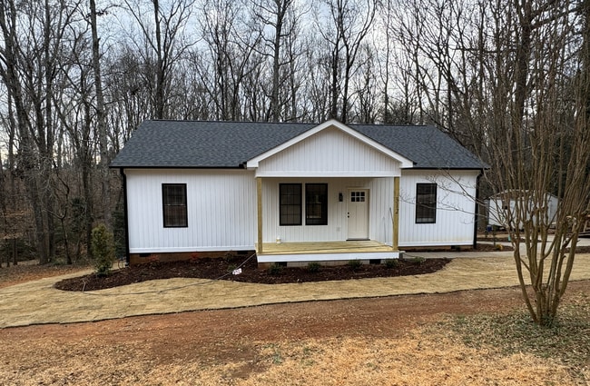 Front - 312 Lafrance Rd