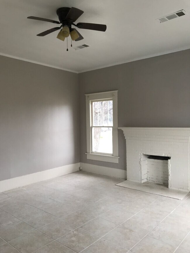 2402 Lee St, Alexandria, LA 71301 House Rental in Alexandria, LA